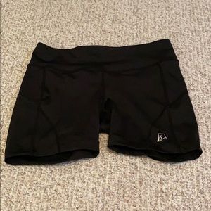 Fitted running shorts